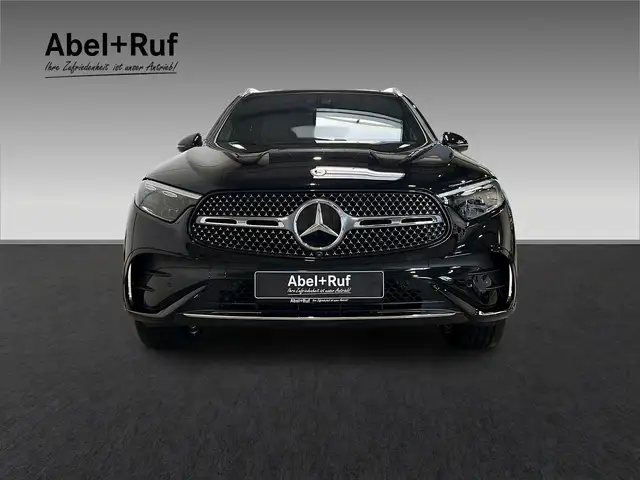 Mercedes-Benz GLC view 2