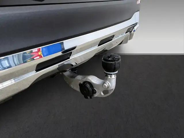 Mercedes-Benz GLC view 11