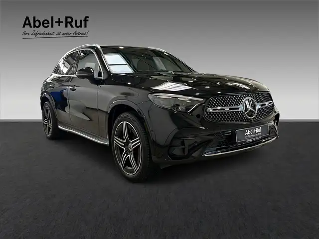 Mercedes-Benz GLC view 3