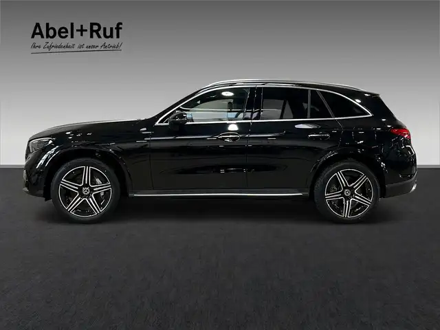 Mercedes-Benz GLC view 4