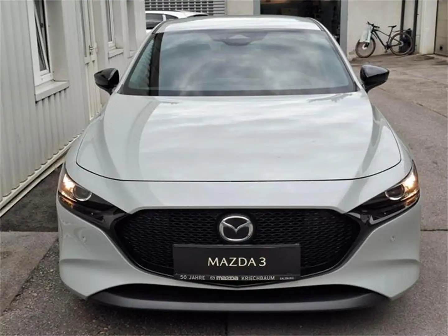 Mazda 3 e-Skyactiv-G140 Homura Aut. KURZZULASSUNG Weiß - 2