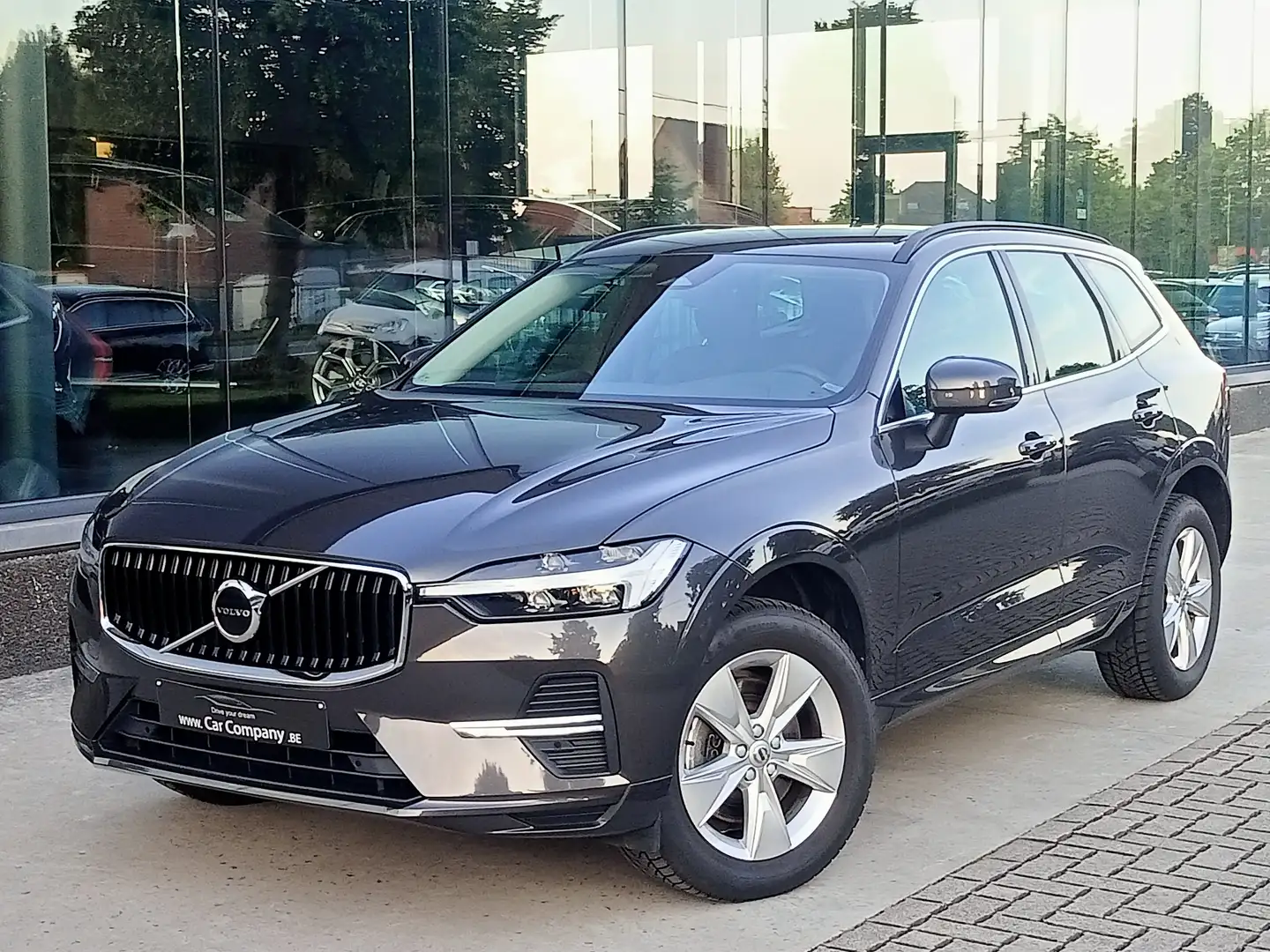 Volvo XC60 2.0 B4 MHEV CORE*DIG.CP*CAMERA*DAB*PHONELINK*VKBH Grijs - 2