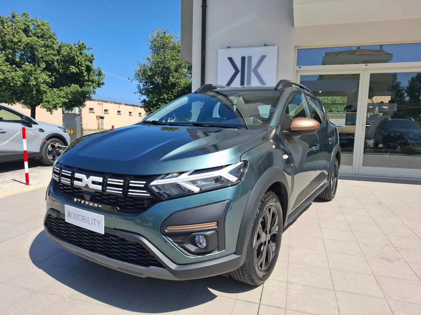 Dacia Sandero Stepway 1.0 TCe ECO-G Extreme Vert - 2