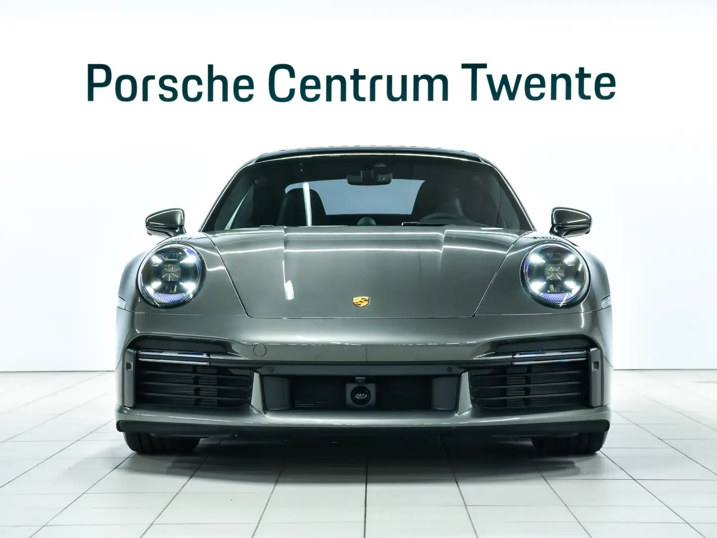 Porsche 992 Turbo 50 Years Groen - 2