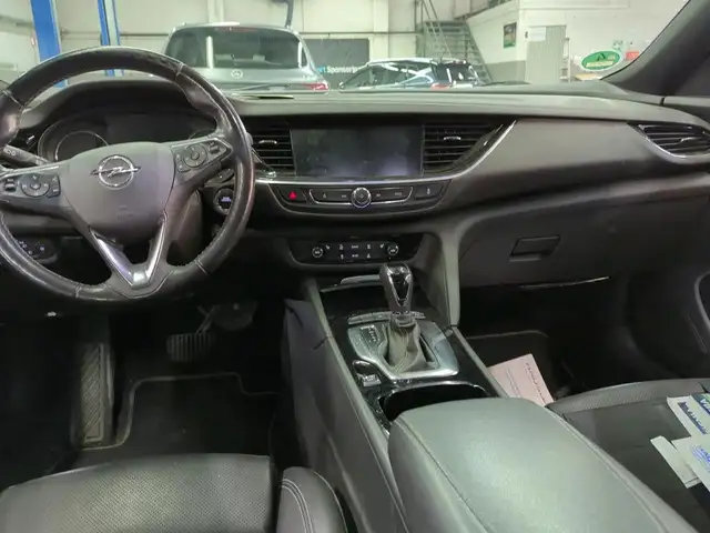 Opel Insignia view 7