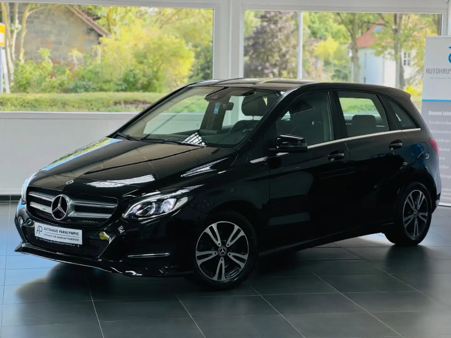 Mercedes-Benz B 200 CDI *LED*NAVI*AHK*PDC Schwarz - 2