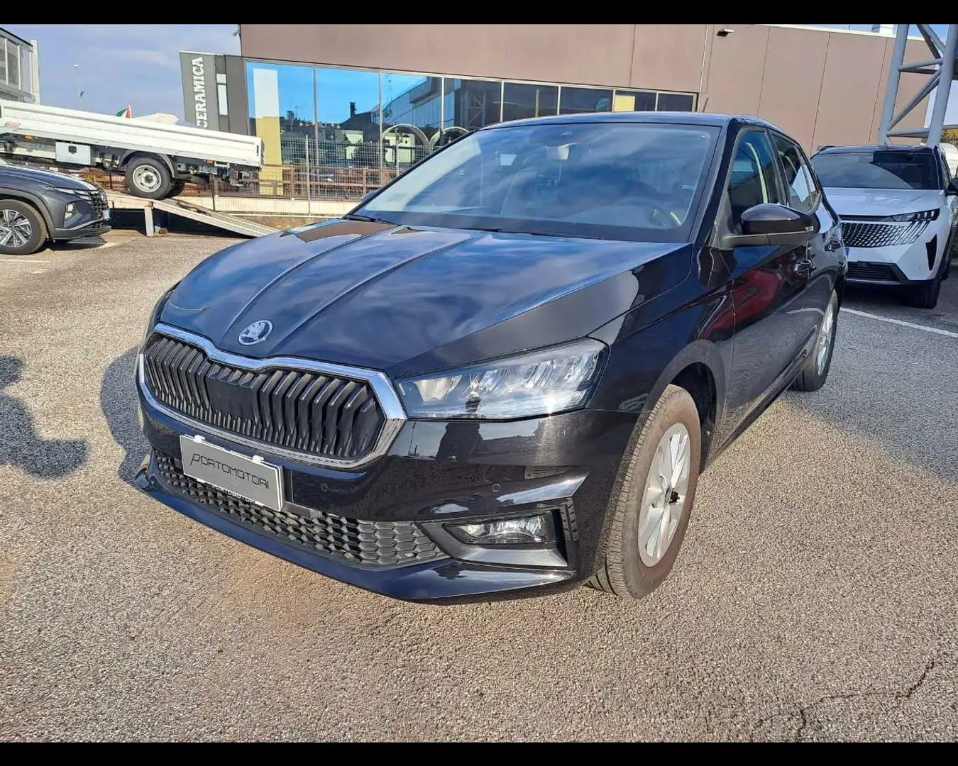 Skoda Fabia 1.0 MPI 80 CV Selection Noir - 1