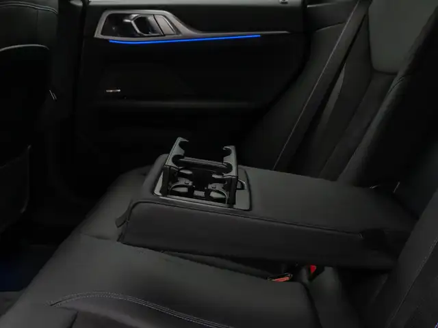 BMW 4 Series view 27