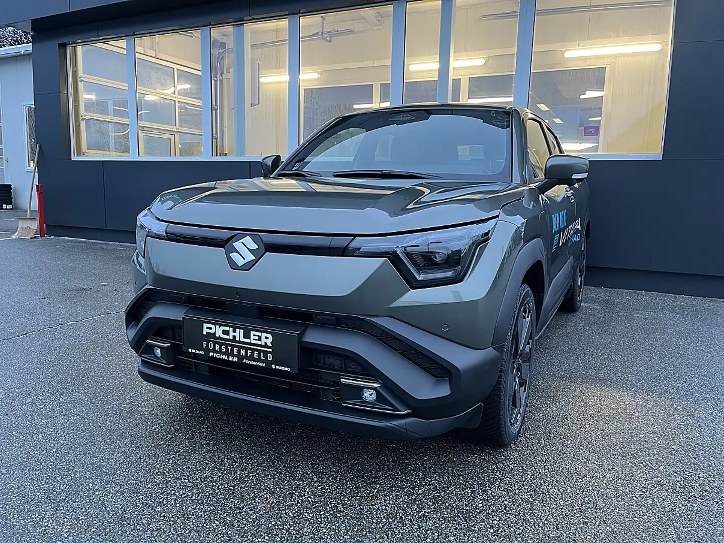 Suzuki Vitara -e 61kWh GL+ Allgrip-e Flash Grün - 1