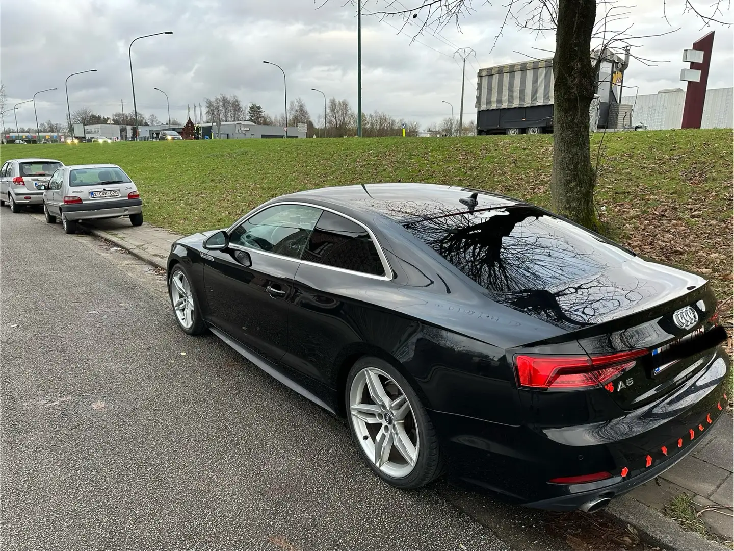 Audi A5 2.0 TFSI ultra Sport S tronic. 3X S-line Zwart - 2