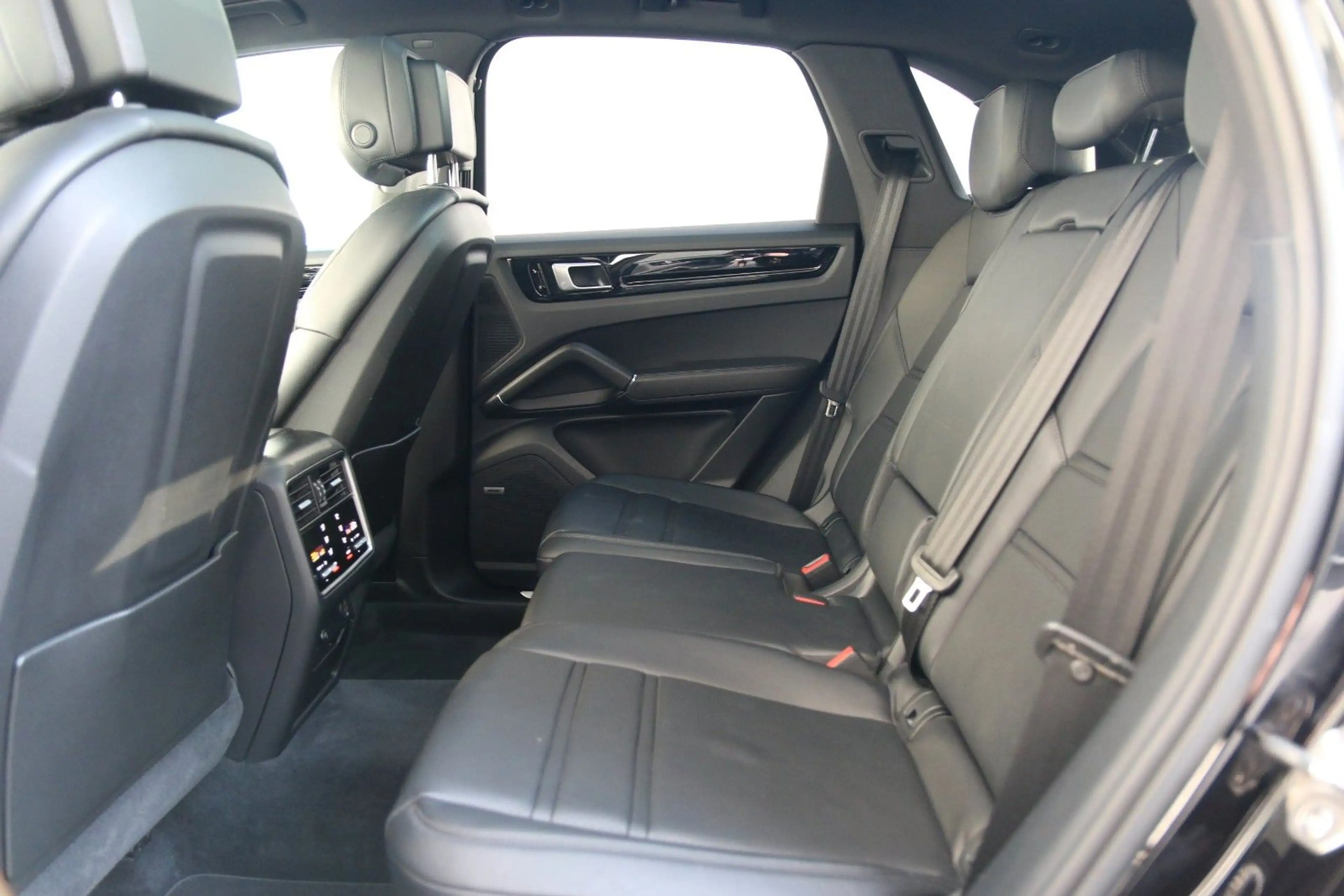 Porsche Cayenne S 14Wege Pano Kamera SoftClose 21" AHK — photo 11