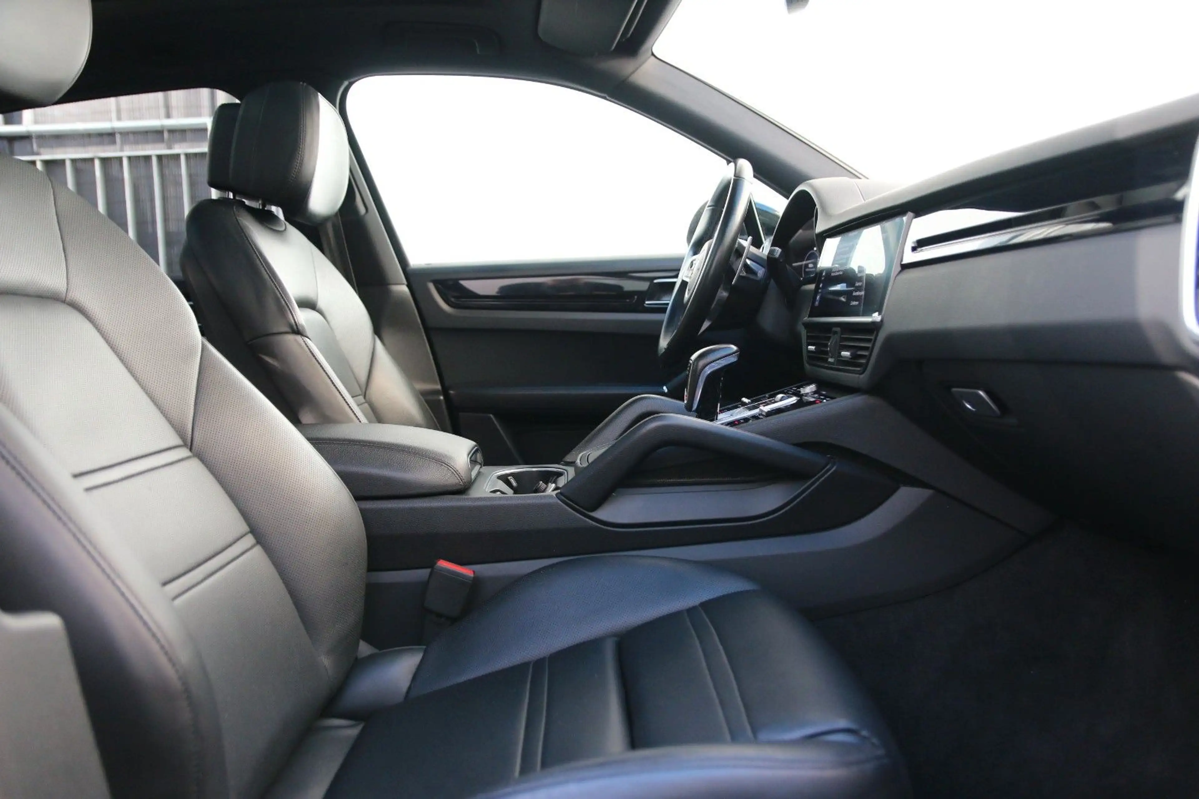 Porsche Cayenne S 14Wege Pano Kamera SoftClose 21" AHK — photo 10