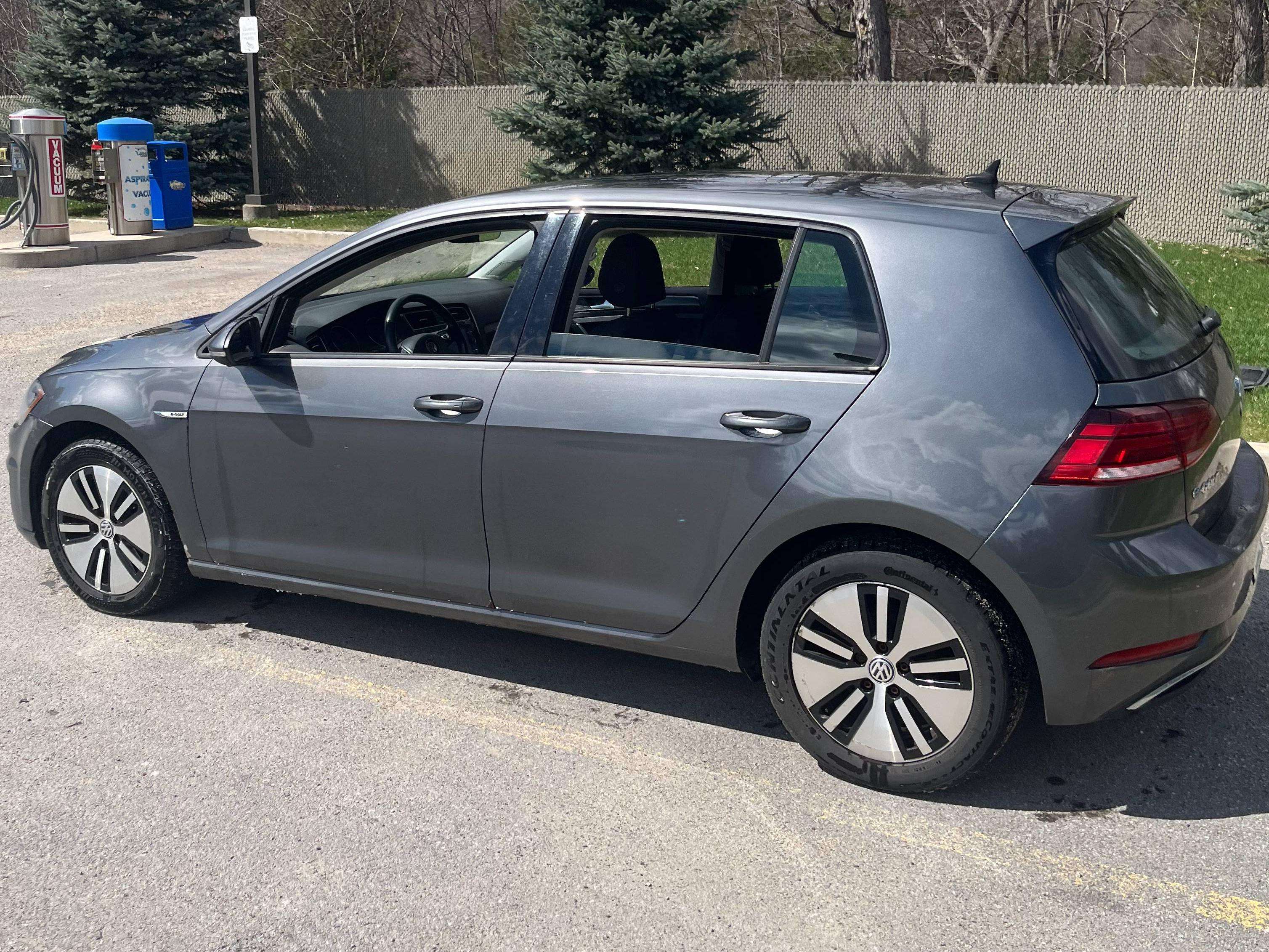 2017 Volkswagen e-Golf Comfortline thumb 7