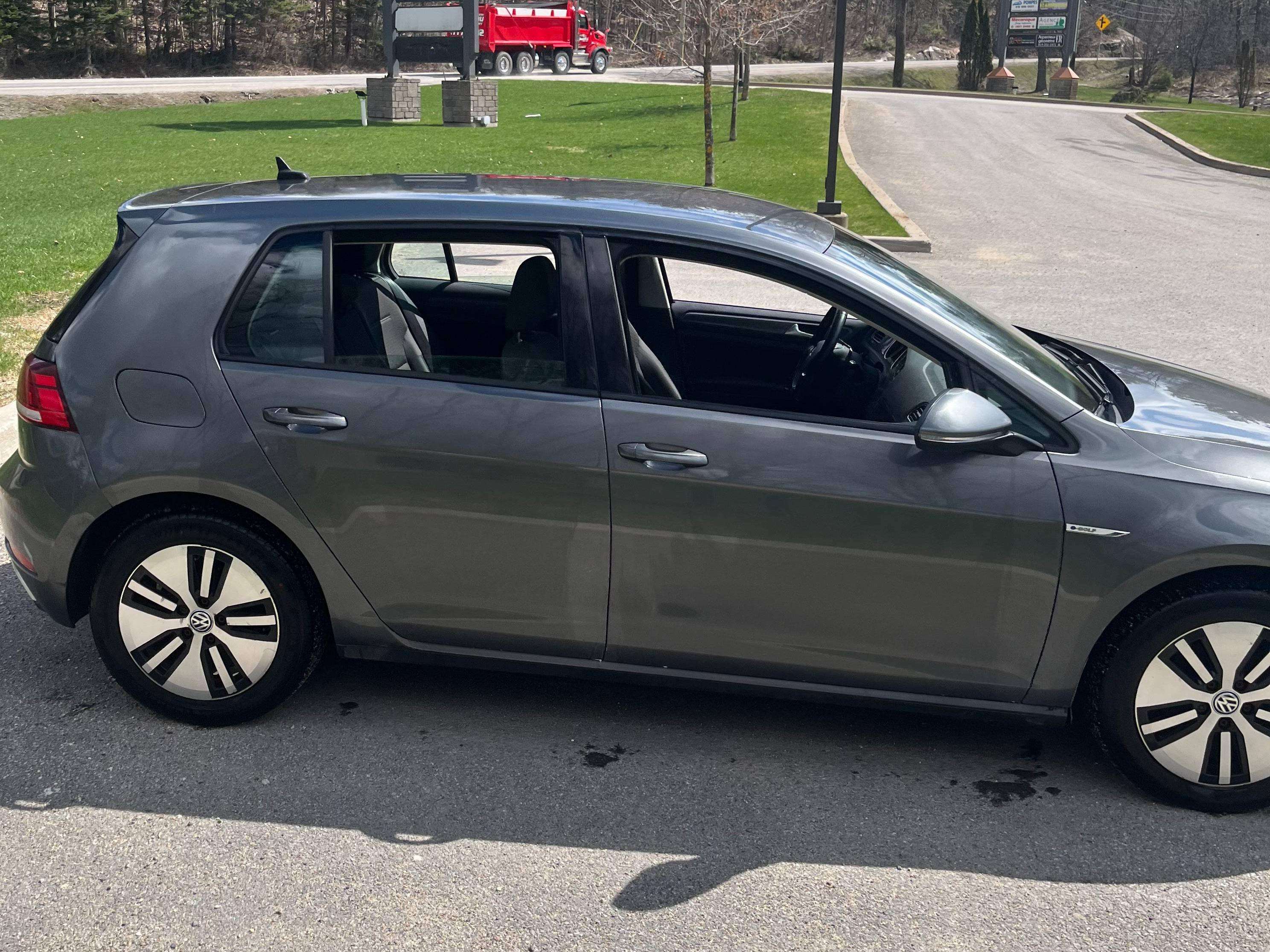 2017 Volkswagen e-Golf Comfortline thumb 10