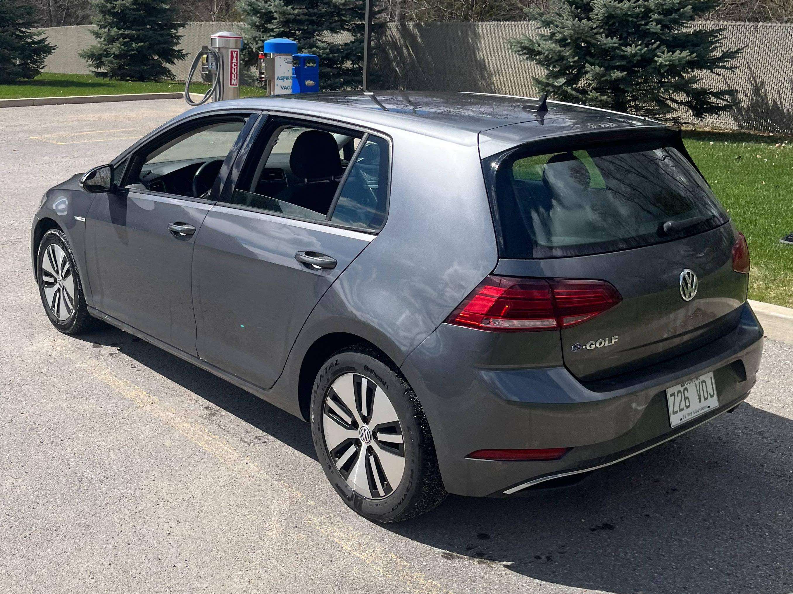 2017 Volkswagen e-Golf Comfortline thumb 6