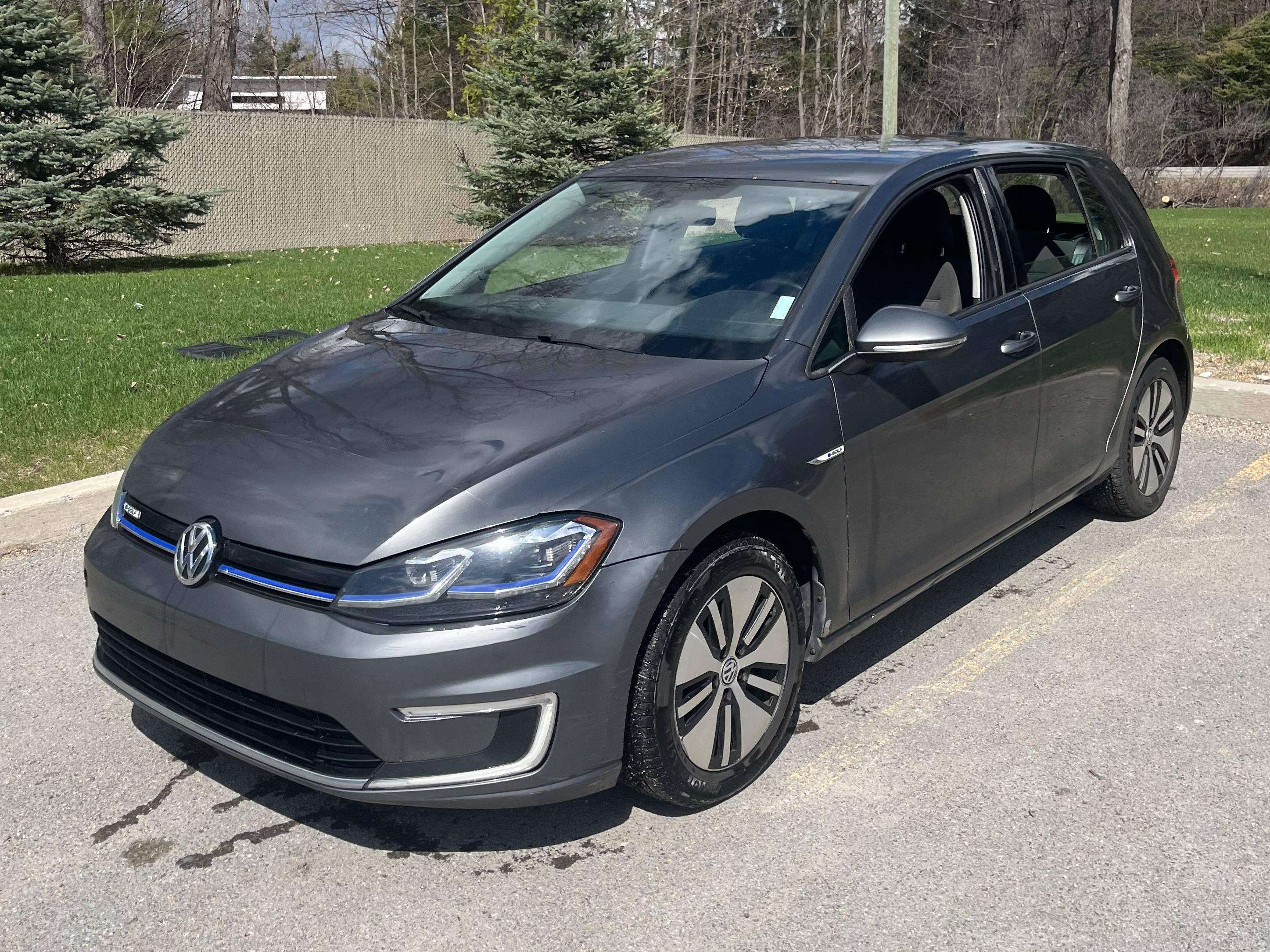 2017 Volkswagen e-Golf Comfortline alt 4