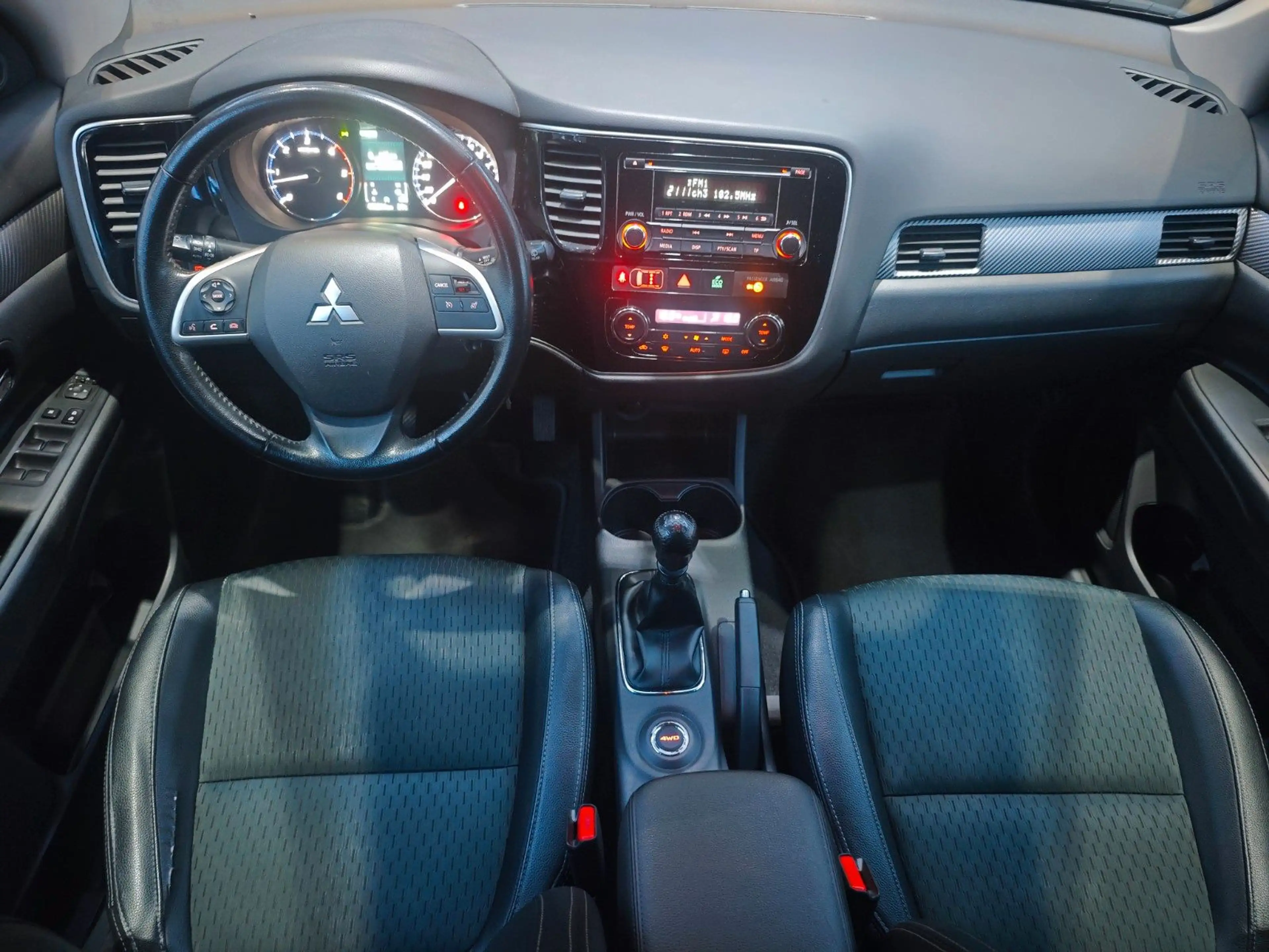 Mitsubishi Outlander Plus 4WD — photo 3