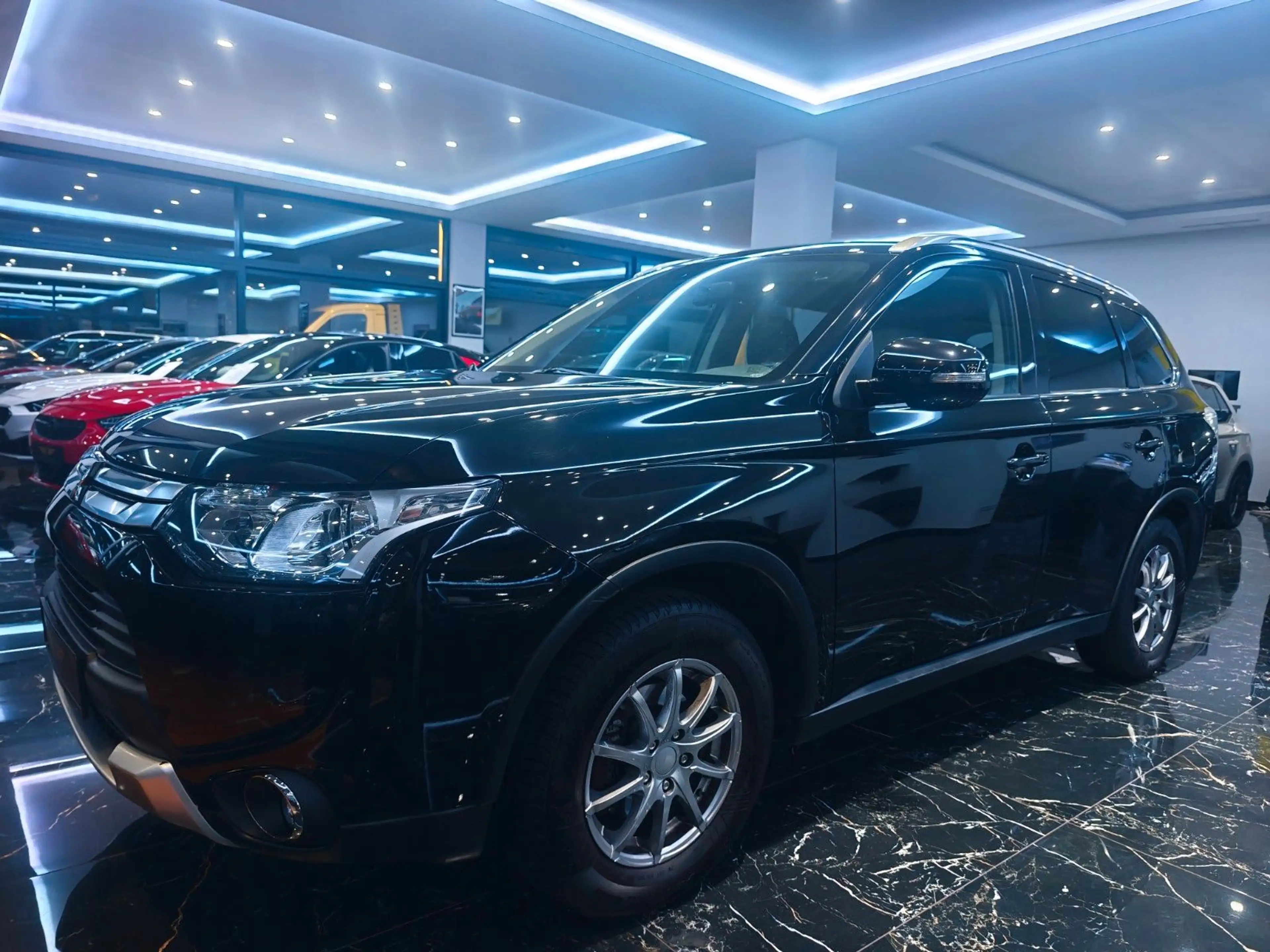Mitsubishi Outlander Plus 4WD — photo 4