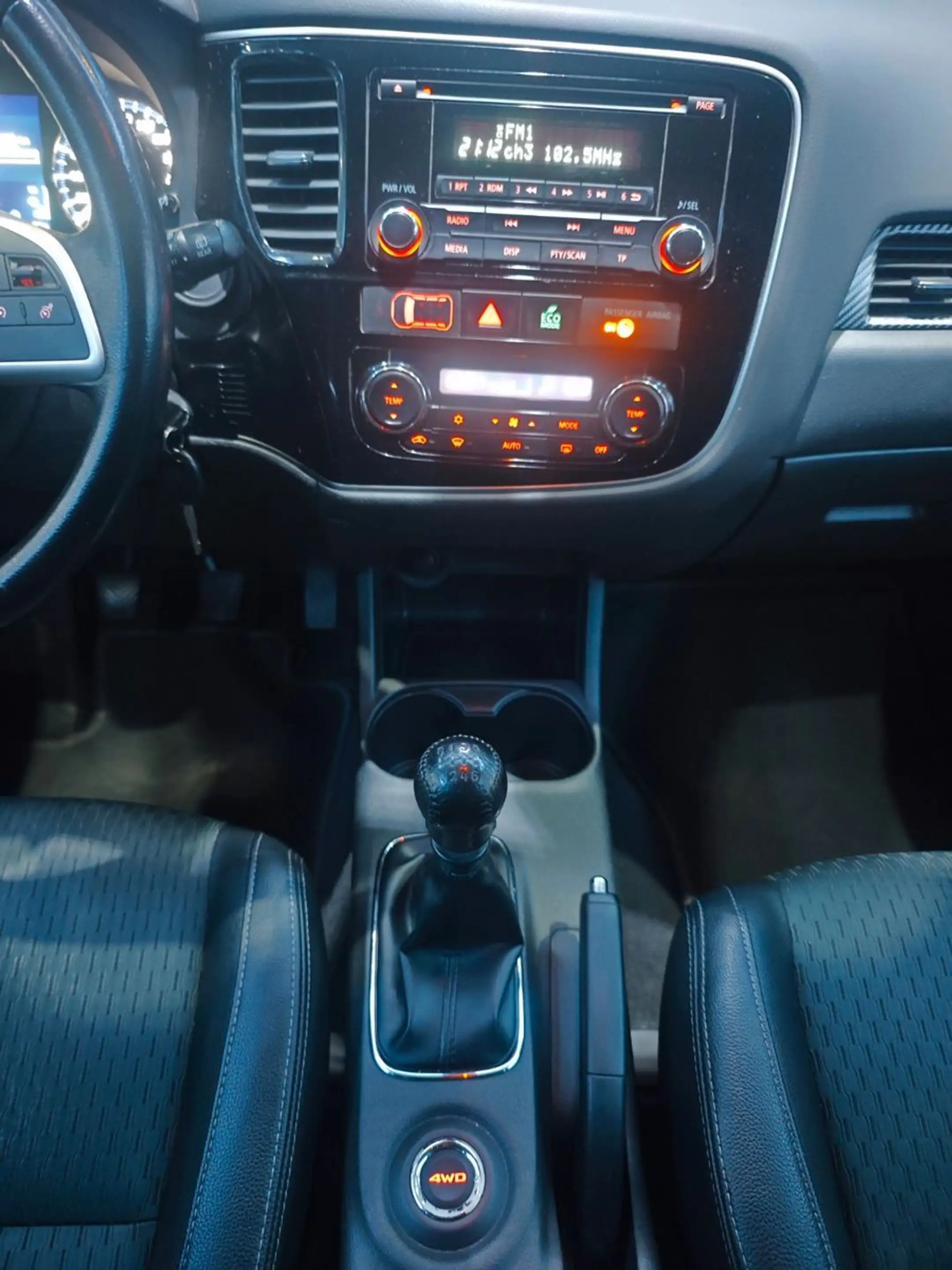 Mitsubishi Outlander Plus 4WD — photo 17