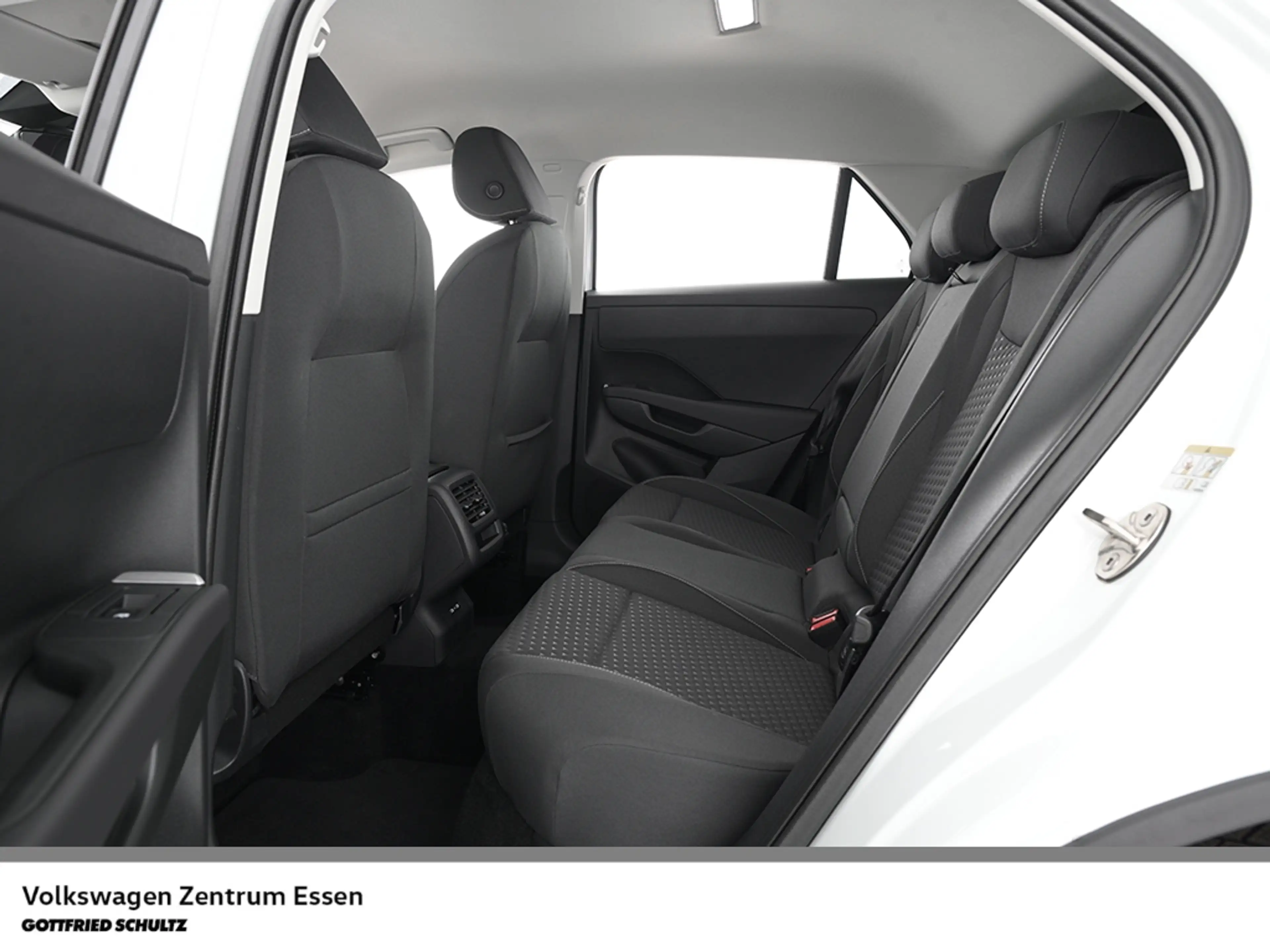 Volkswagen T-Roc Life 1.5 l eTSI DSG LED Rückfahrkamera SHZ — photo 11