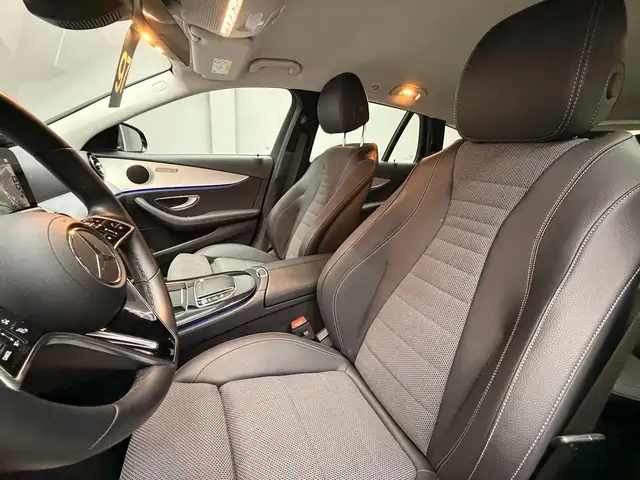 Mercedes-Benz 300 view 11