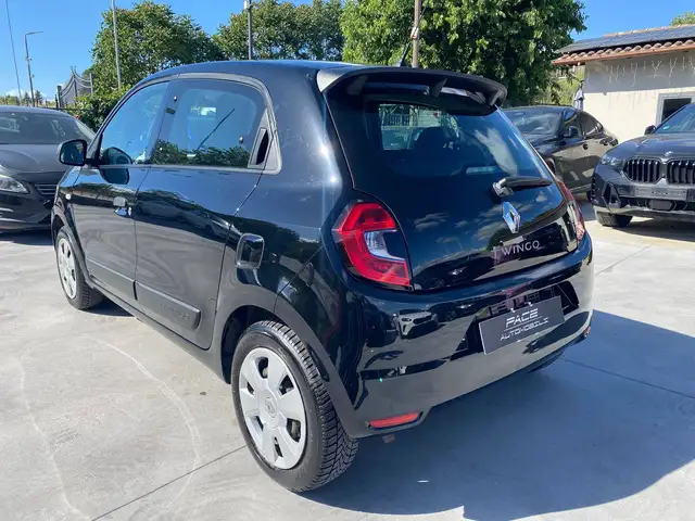 Renault Twingo view 11