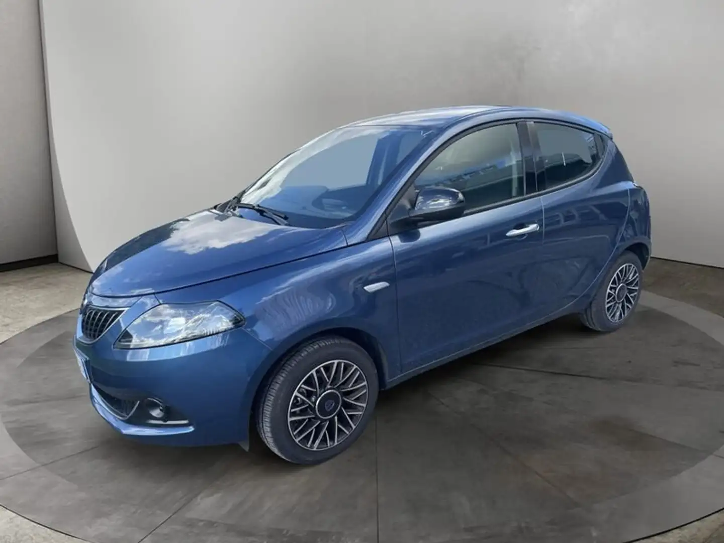 Lancia Ypsilon 1.0 FireFly 5 porte S&S Hybrid Platino Blu/Azzurro - 1
