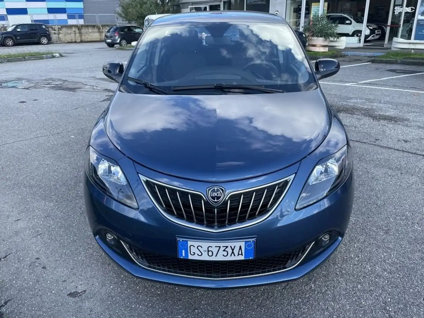 Lancia Ypsilon 1.0 FireFly 5 porte S&S Hybrid Platino Blu/Azzurro - 2