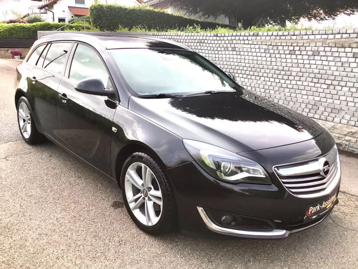Opel Insignia 1.6 SIDI 170PS Sp.Tourer Business 1 HAND*Mod.2015! Noir - 1