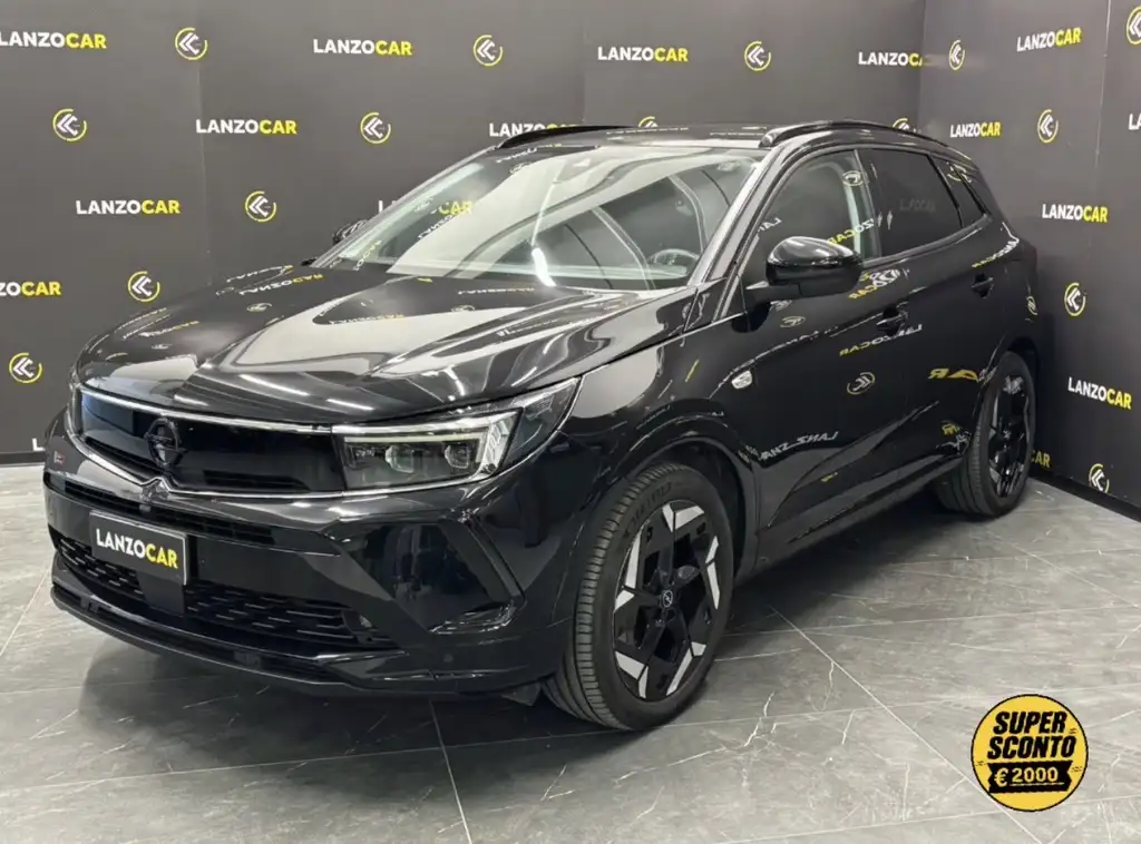Opel Grandland, 1.6 PHEV GSE AWD 300CV *DIVERSI COLORI*, colore nero, 2023, ibrida | usata in vendita da LANZOCAR