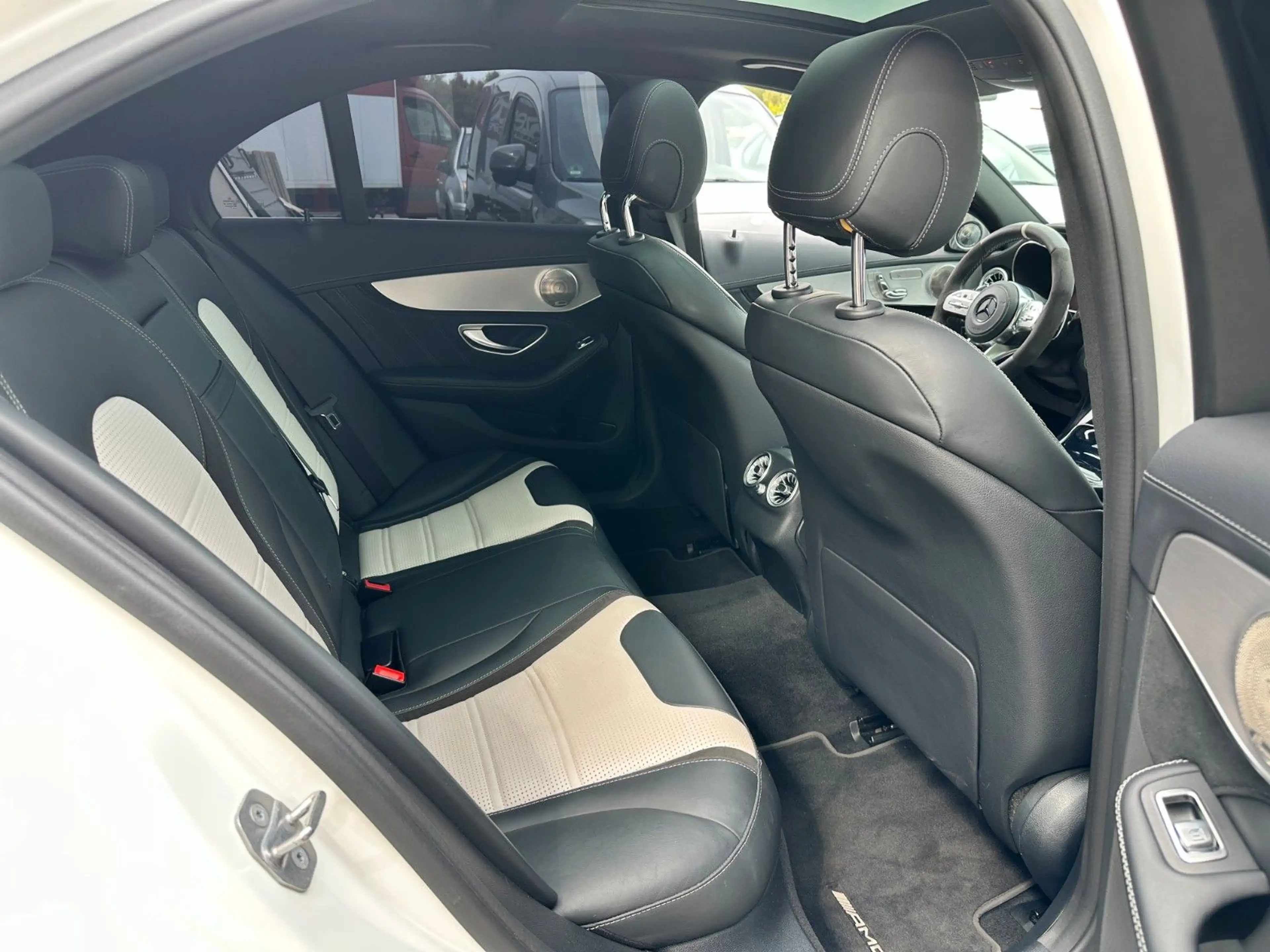 Mercedes-Benz C 63 AMG C Limousine C 63 AMG — photo 9