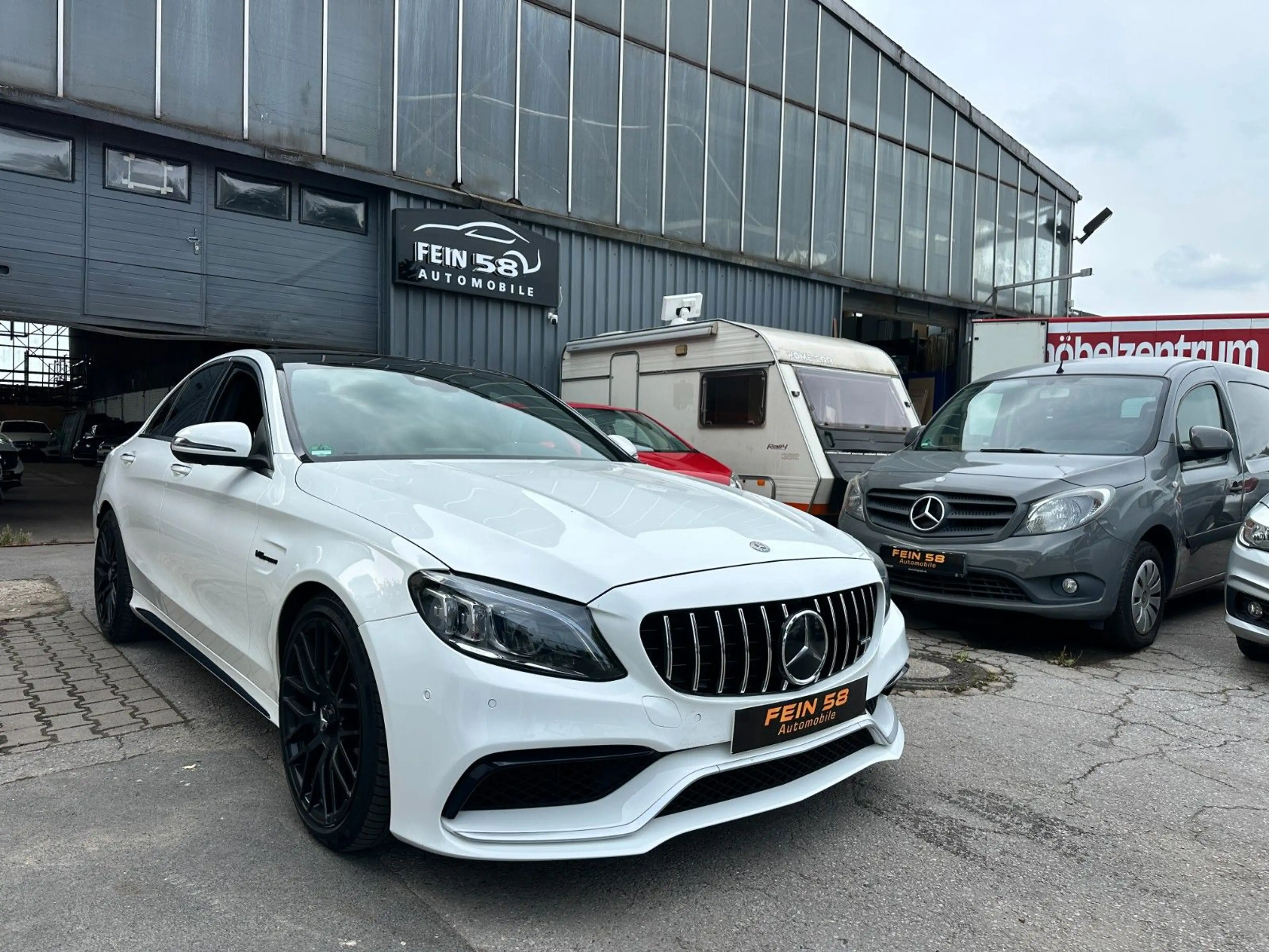 Mercedes-Benz C 63 AMG C Limousine C 63 AMG