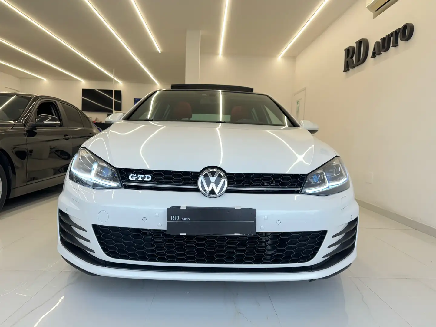 Volkswagen Golf GTD 2.0 TDI 185cv Tetto apribile Parcheggio automatico Bianco - 2