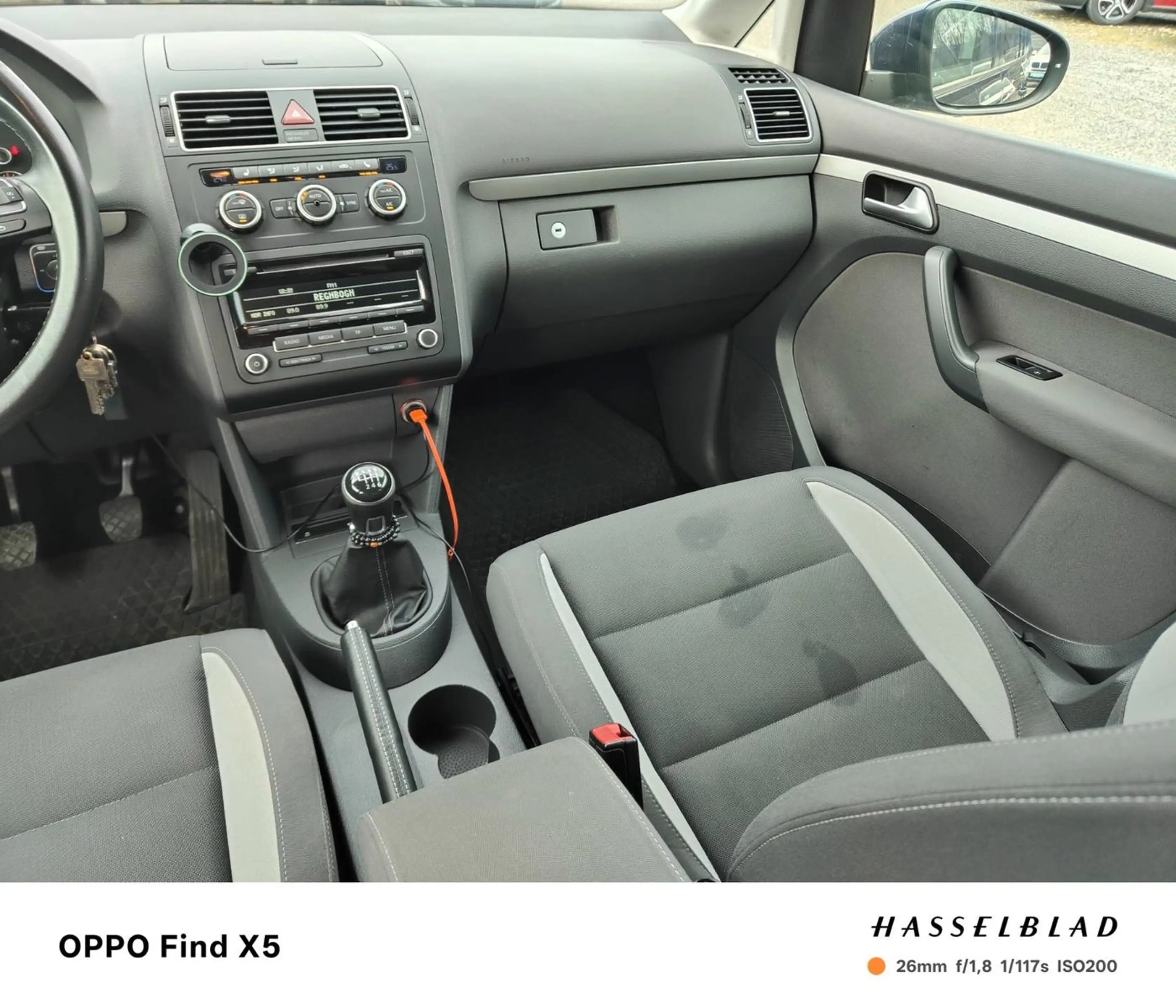 Volkswagen Touran 1,4 TSI Life "Tempomat "SHZ "Klimaautoma — photo 11