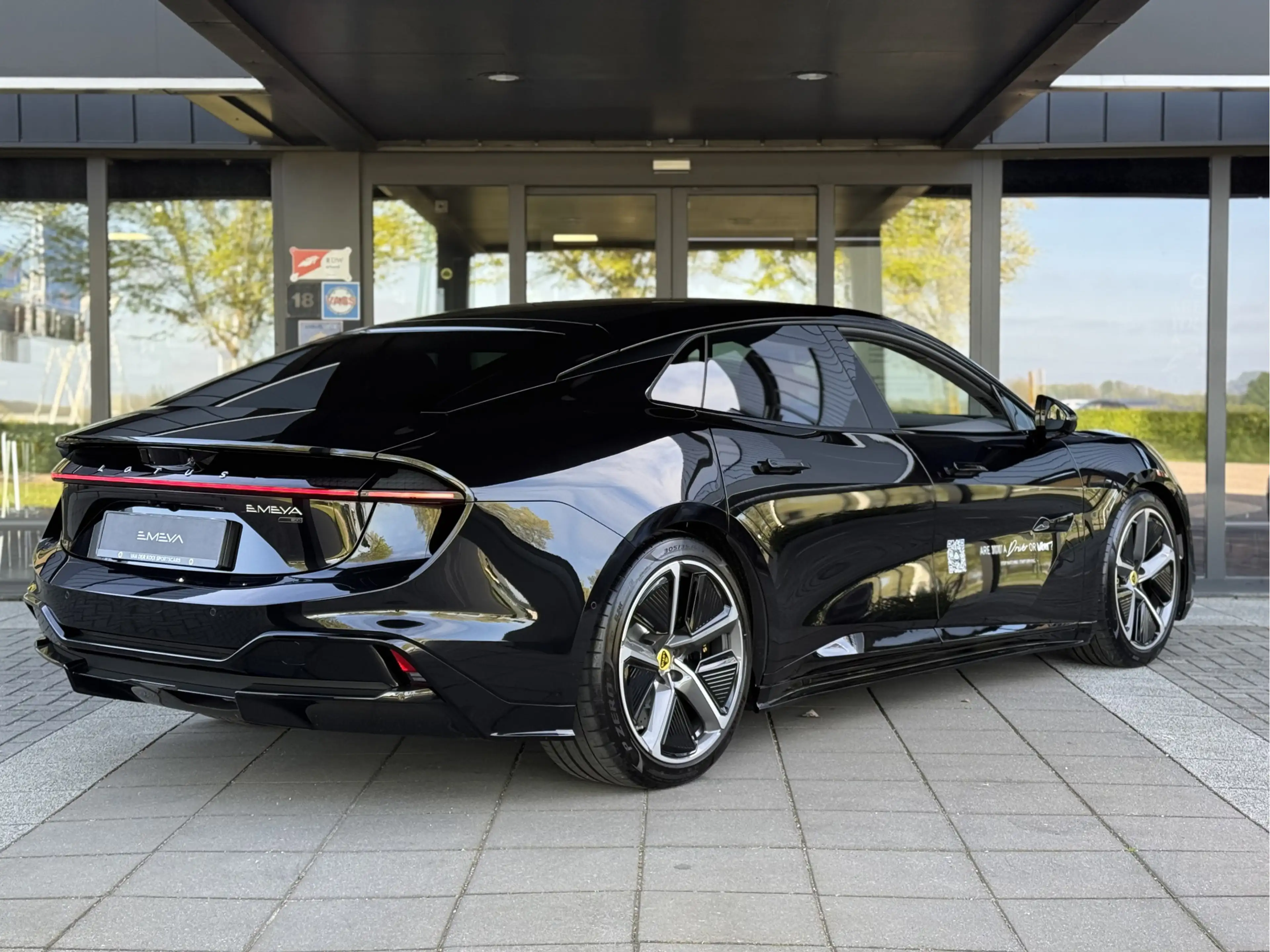 Lotus Emeya 600 GT SE 4WD — photo 5