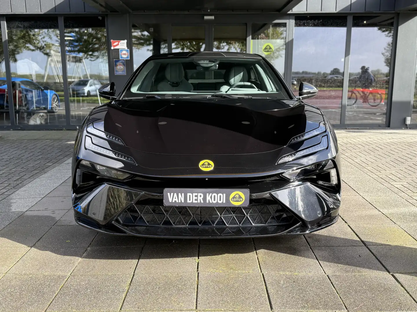 Lotus Emeya 600 GT SE 4WD Zwart - 2