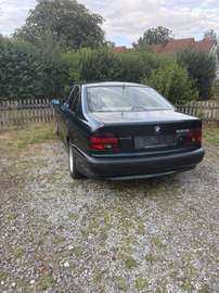 528 i