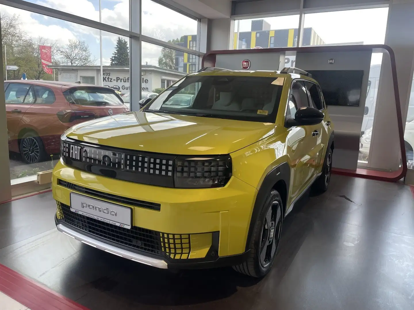 Fiat Grande Panda Elektro La Prima 113 PS Žlutá - 1