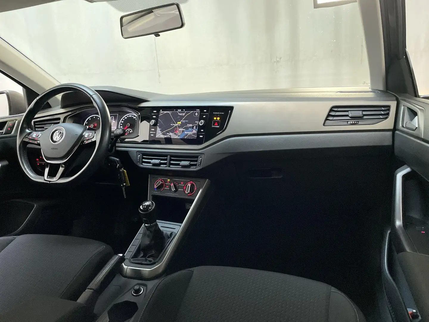 Volkswagen Polo 1.0 TSI Comfortline Navigatie DAB+ App-Connect Gris - 2