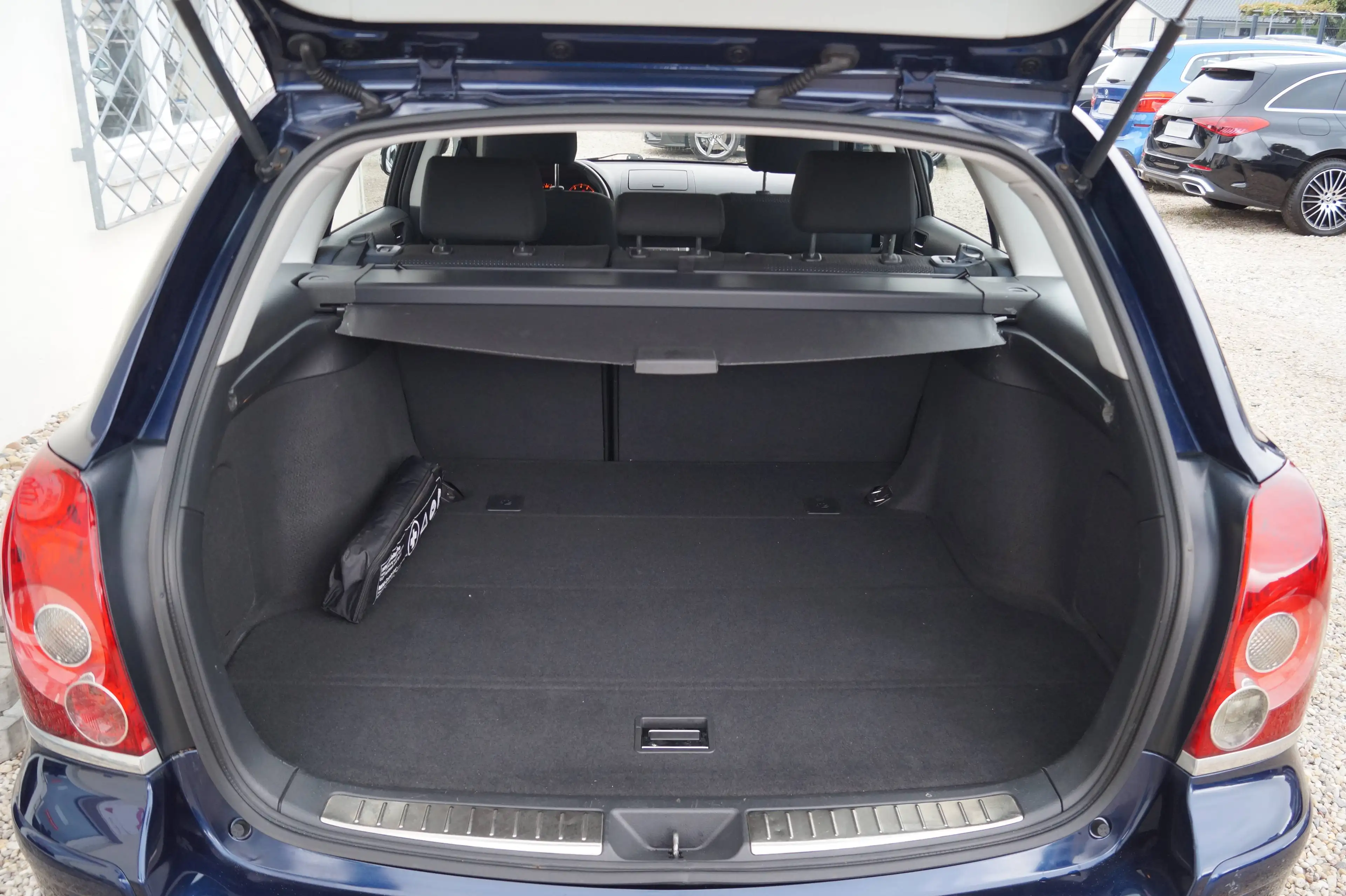Toyota Avensis 2.0 Sol Standheizung*Tempomat* — photo 5