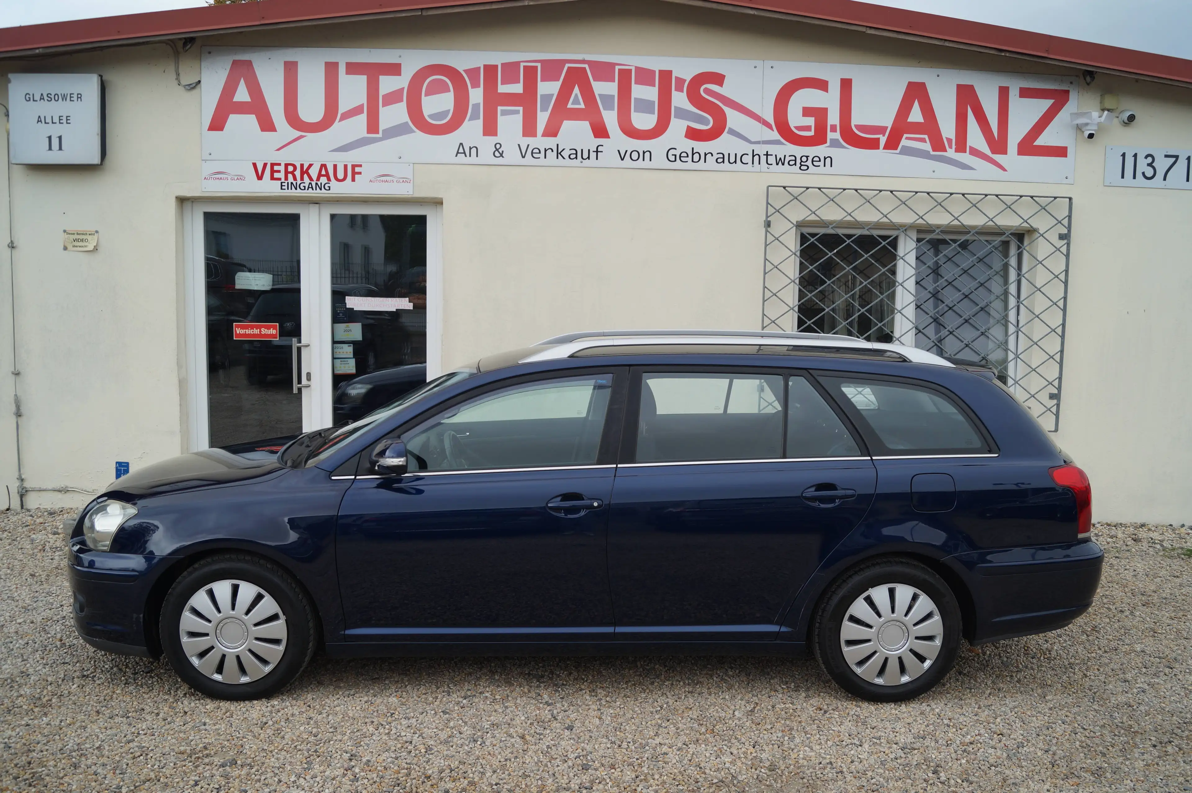 Toyota Avensis 2.0 Sol Standheizung*Tempomat* — photo 2
