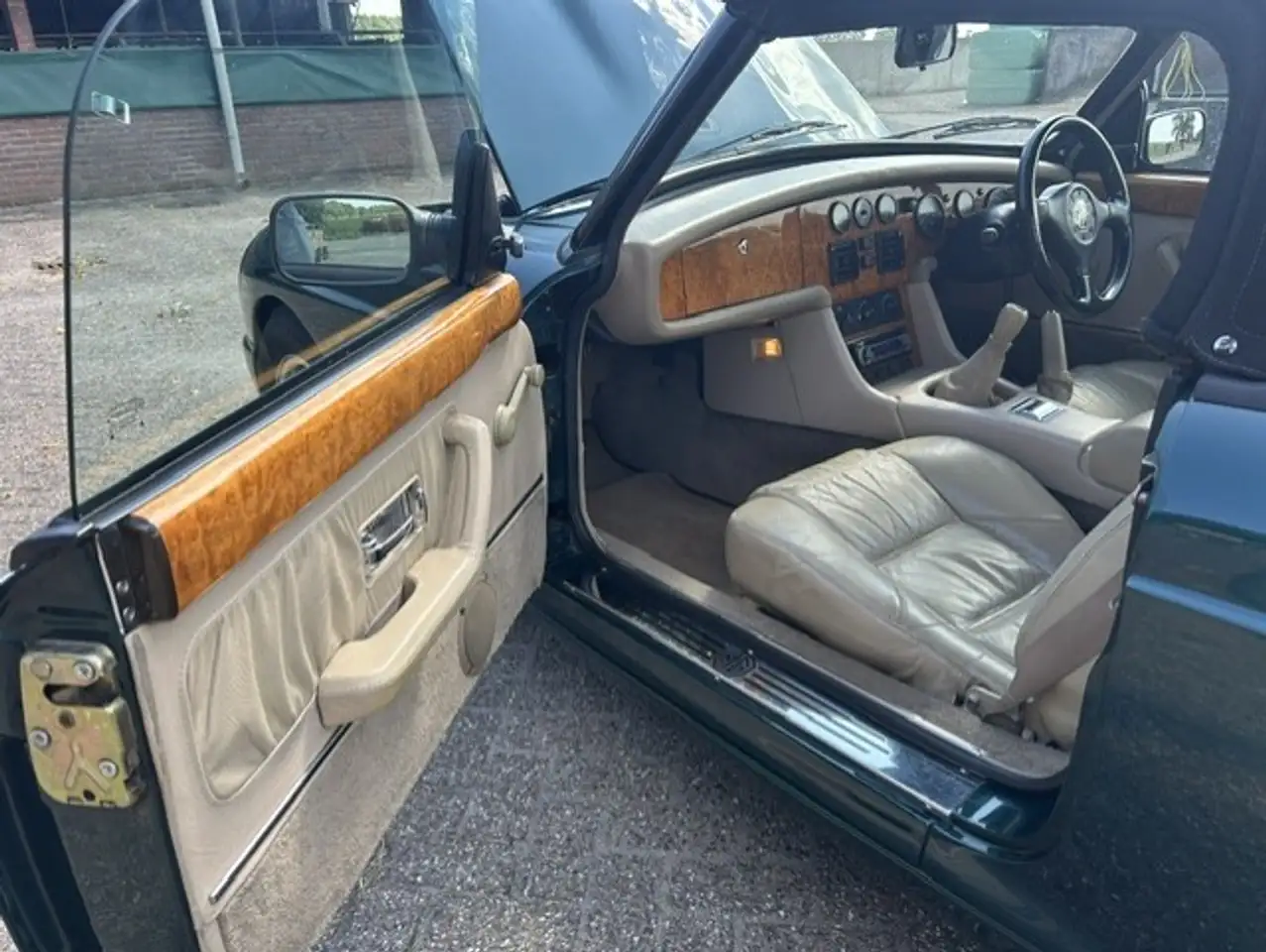 MG RV8 4.0 V8, foto 6