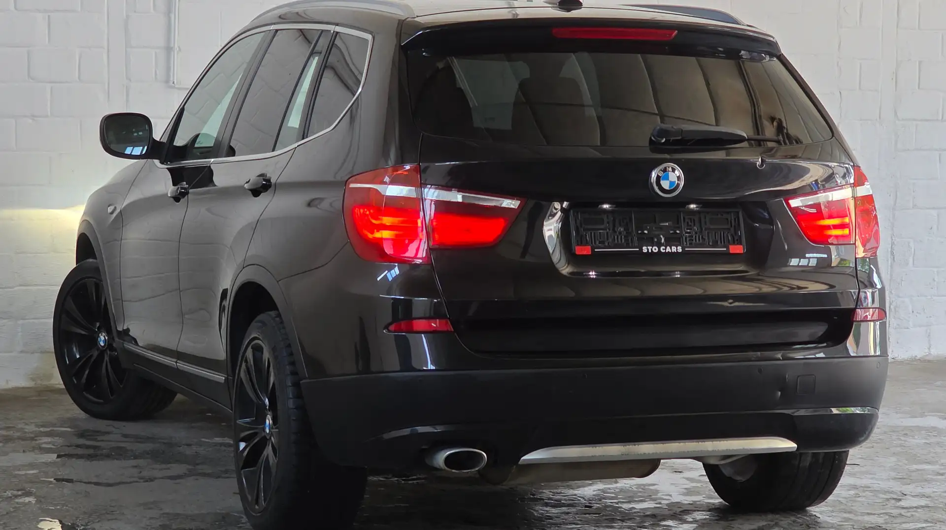 BMW X3 X3 2.0 dA xDrive / Navi / Led / Toit pano / Schwarz - 2