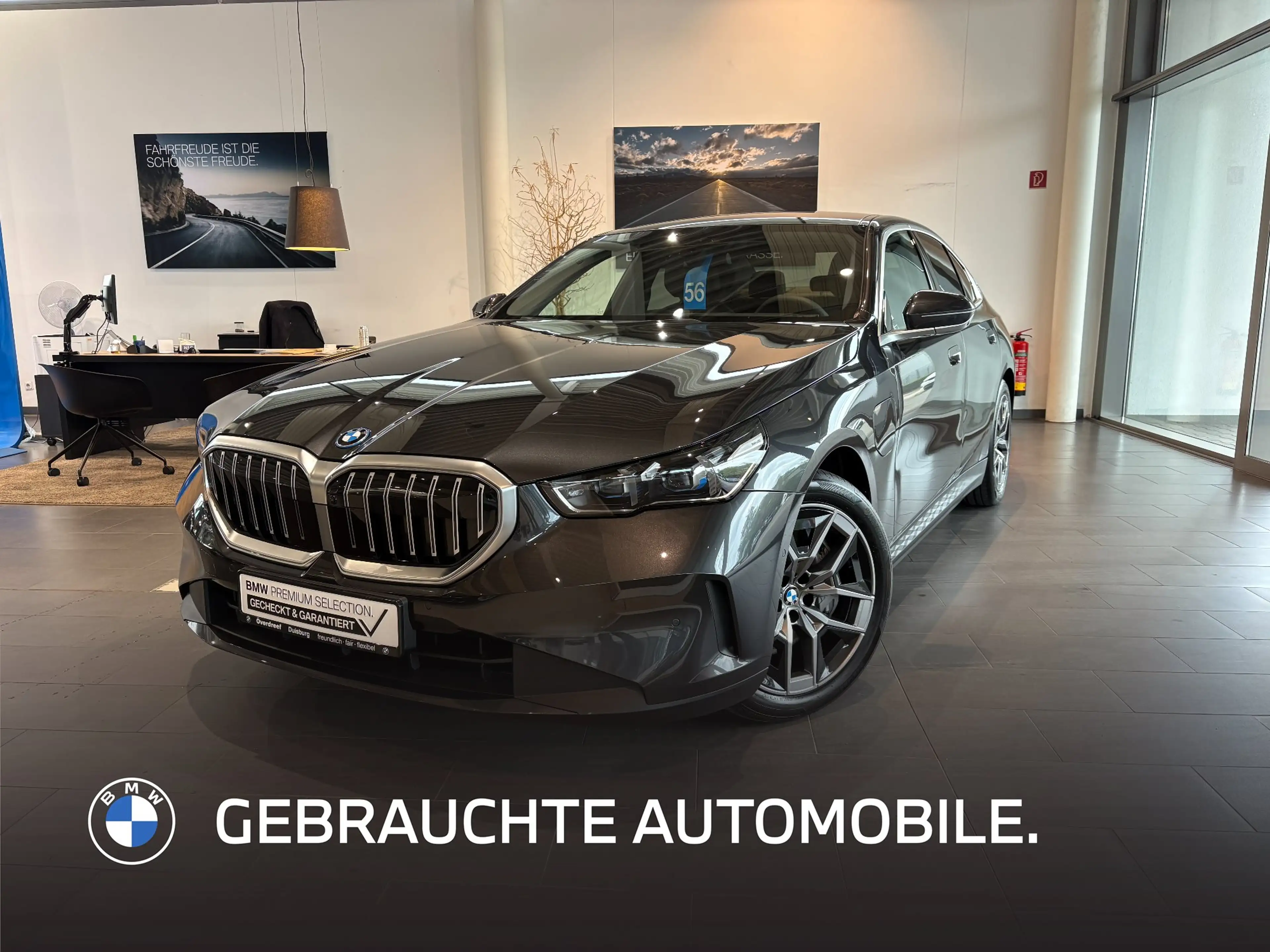 BMW 550 e xDrive Navi Leder Tempom.aktiv Panoramadach Blue