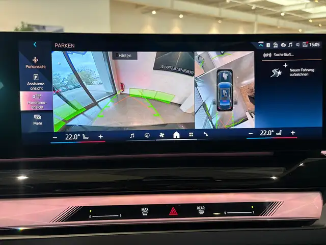 BMW 5 Series view 24