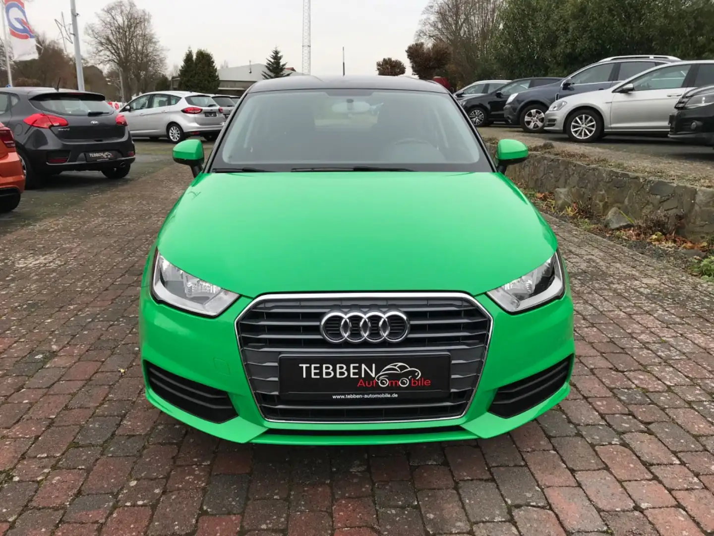 Audi A1 Sportback basis*Automatik*Sitzhz* Grün - 2