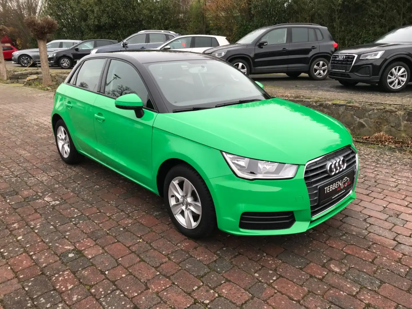 Audi A1 Sportback basis*Automatik*Sitzhz* Grün - 1
