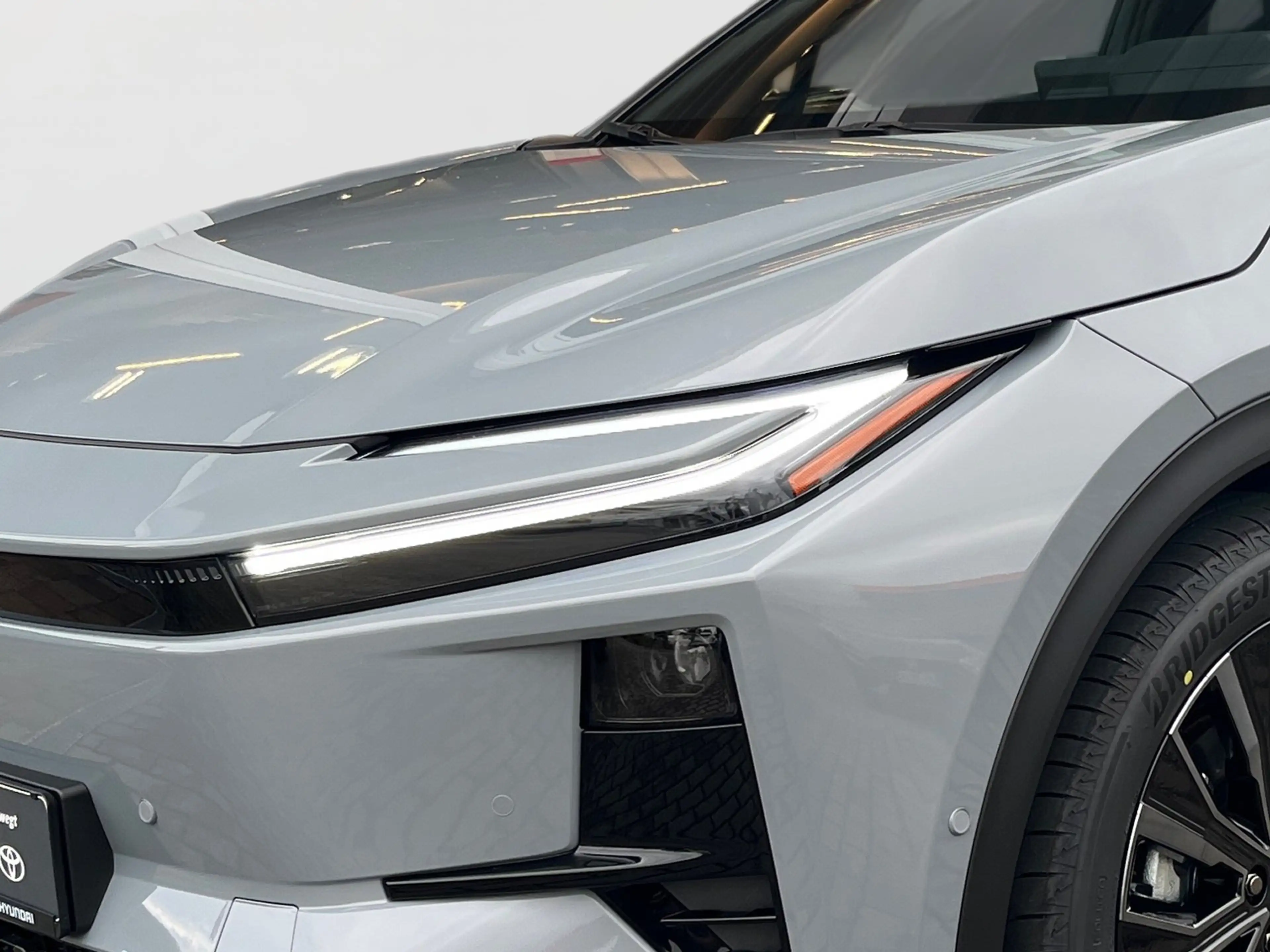 Toyota C-HR + Lounge Elektromotor AWD-i — photo 5