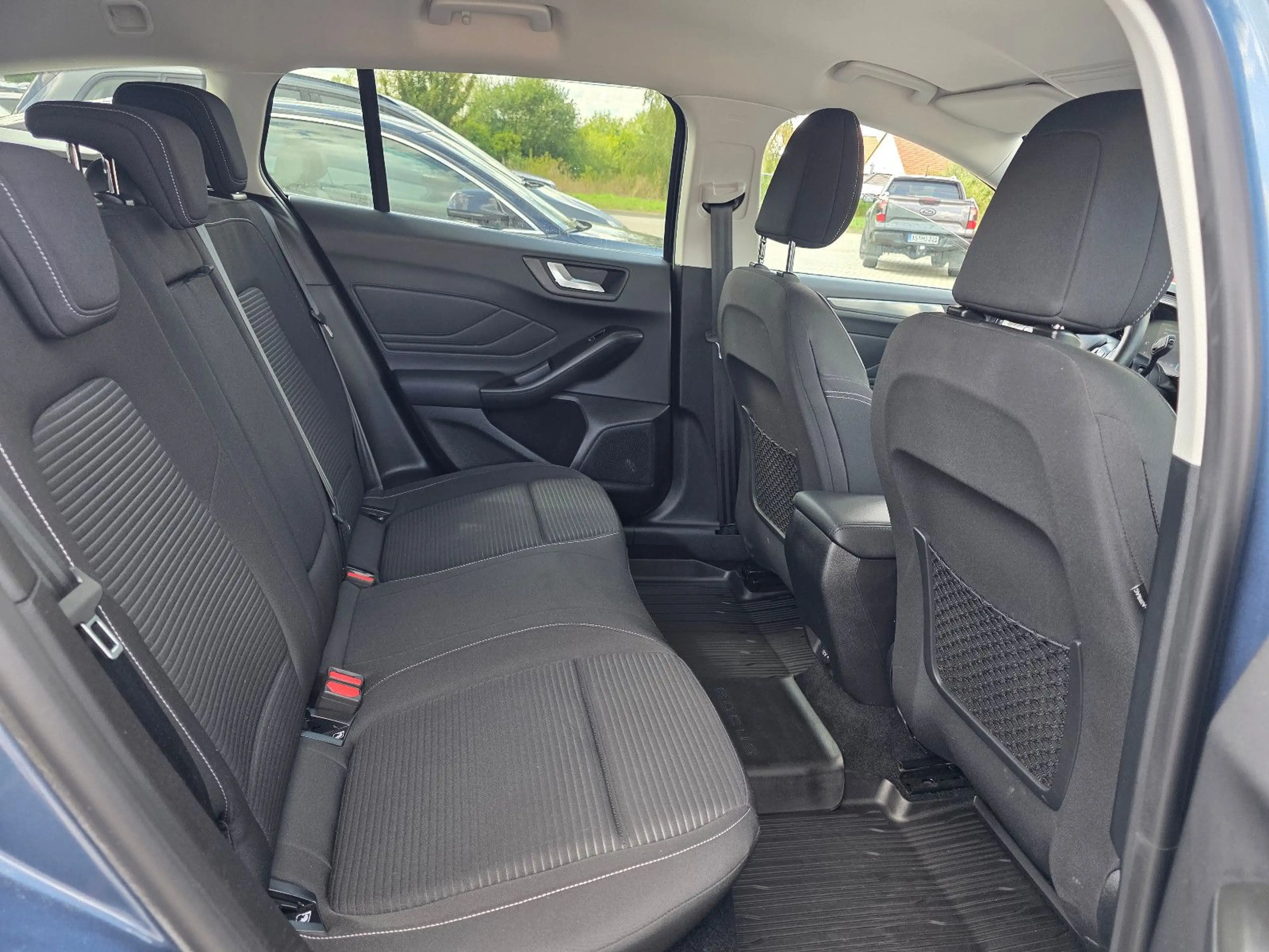 Ford Focus Turnier Titanium — photo 12