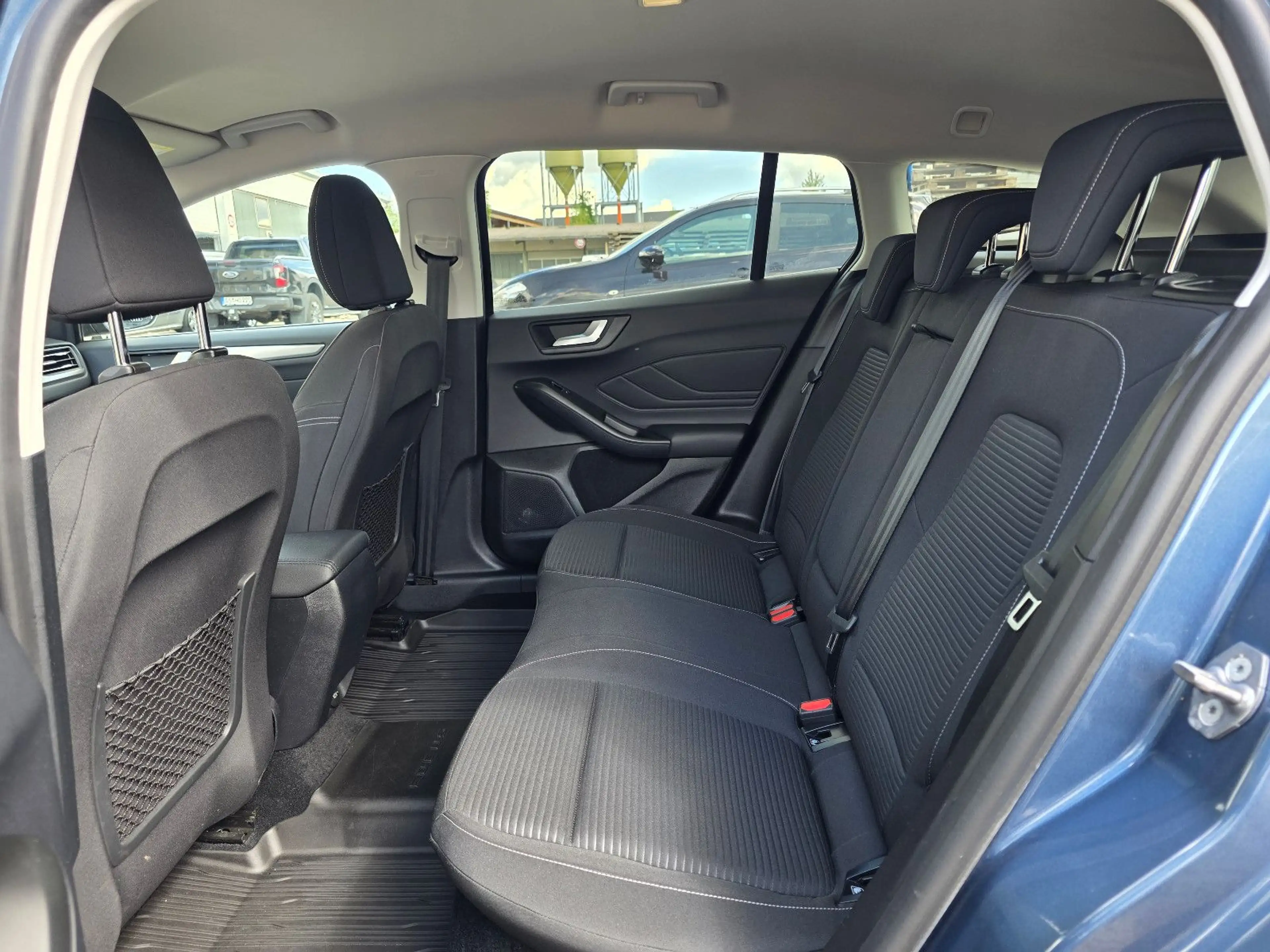 Ford Focus Turnier Titanium — photo 13